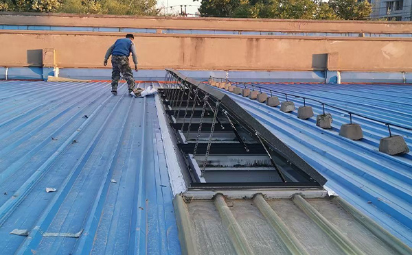 某区域性物流仓储中心宁夏排烟窗系统安装项目