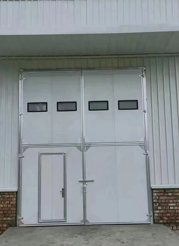 宁夏工业门在设备装配车间出入口的实施记录